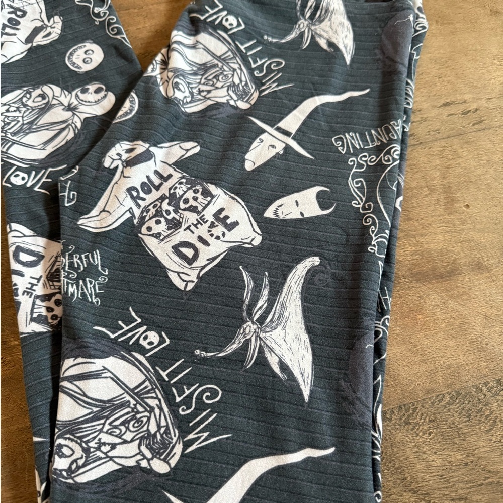 LuLaRoe One size Nightmare Before Christmas leggings